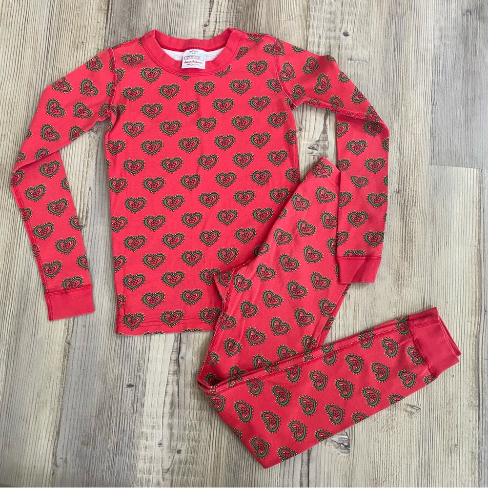 Hanna Andersson Pajamas red green hearts Christmas organic cotton size 140/10
